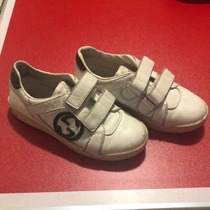 Gucci boys white sneakers/ shoes size 30